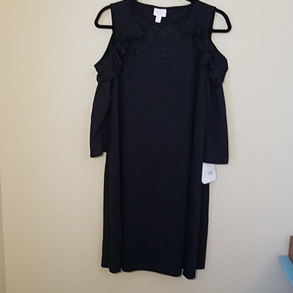 HOST PICK! Isabel Maternity dress Ingrid & Isabel - Picture 3 of 6